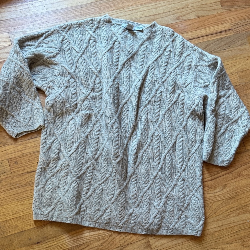 ⚡️SALE⚡️ Beige Cable Knit Eddie Bauer Sweater